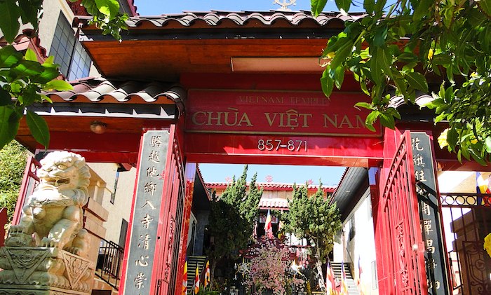 Vietnamese Buddhist Temple in Koreatown LA